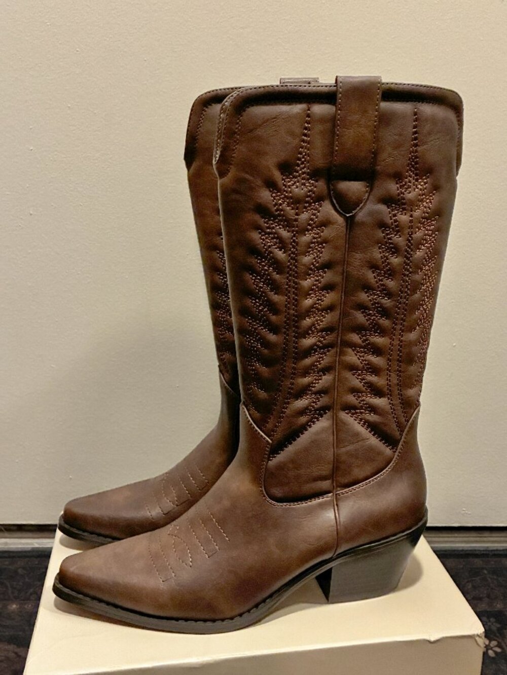 JustFab Western Boot Faux Leather in Brown - Womens US 6